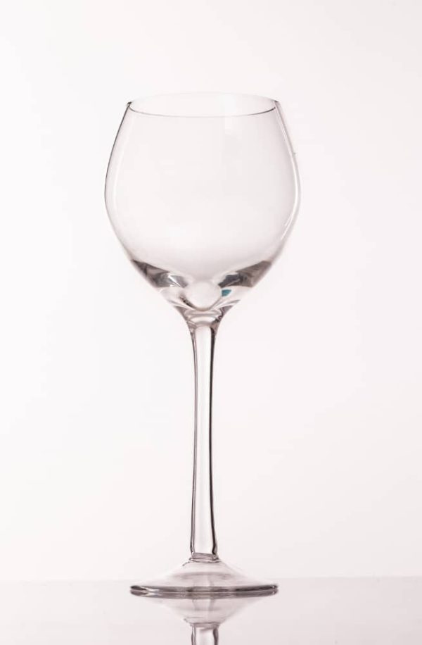 Imagen de una copa de vino blanco